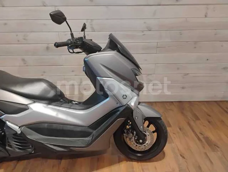 Yamaha NMAX - Vista 8