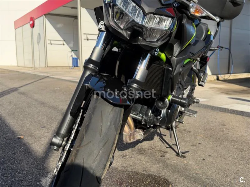 Kawasaki Z650 - Vista 4