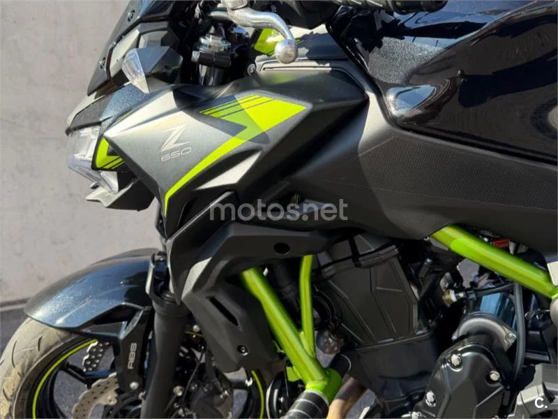Kawasaki Z650 - Vista 8