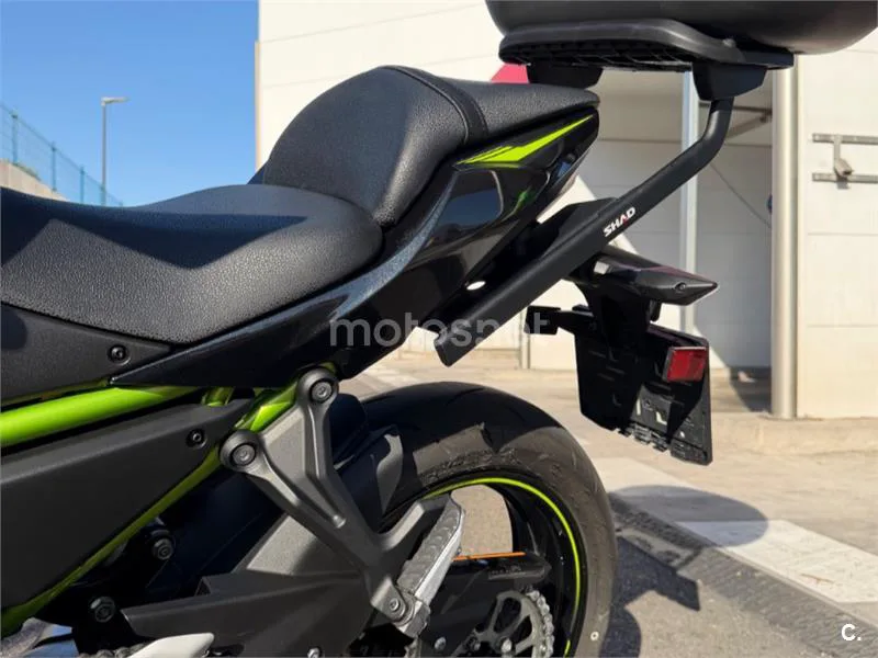 Kawasaki Z650 - Vista 9