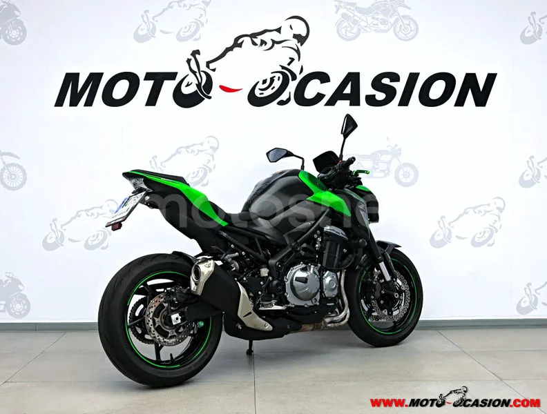 Kawasaki Z900 - Vista 3