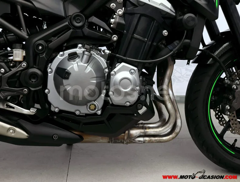 Kawasaki Z900 - Vista 5
