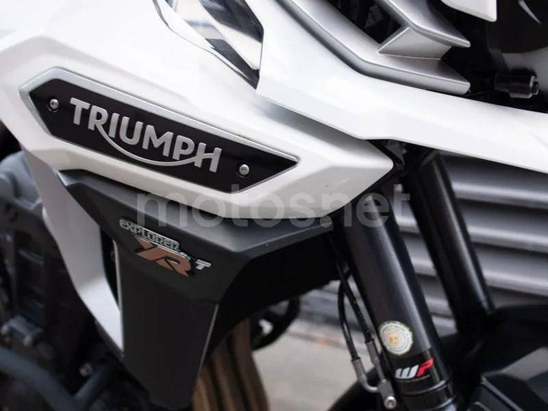 Triumph Tiger Explorer - Vista 11