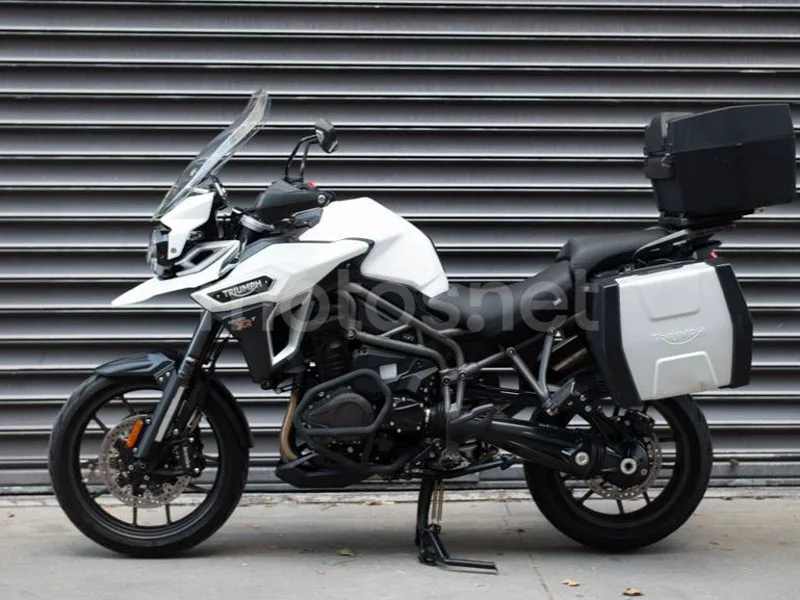 Triumph Tiger Explorer - Vista 13