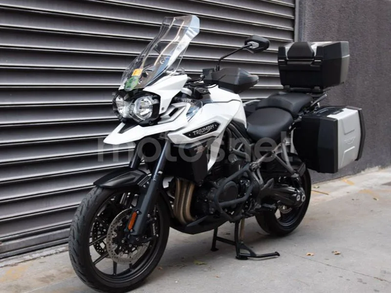 Triumph Tiger Explorer - Vista 14