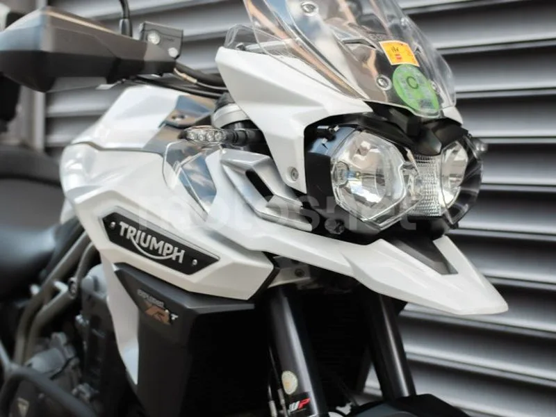 Triumph Tiger Explorer - Vista 3