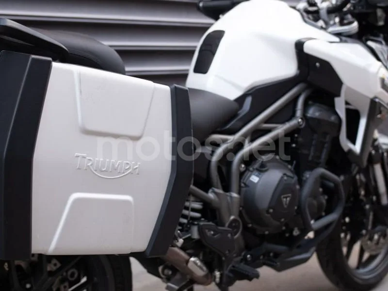 Triumph Tiger Explorer - Vista 6