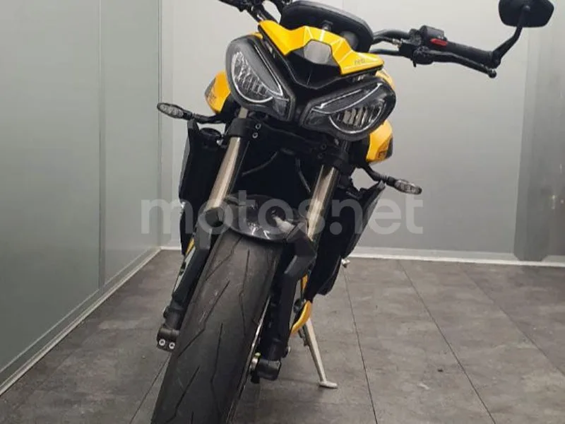 Triumph Street Triple 765 - Vista 4