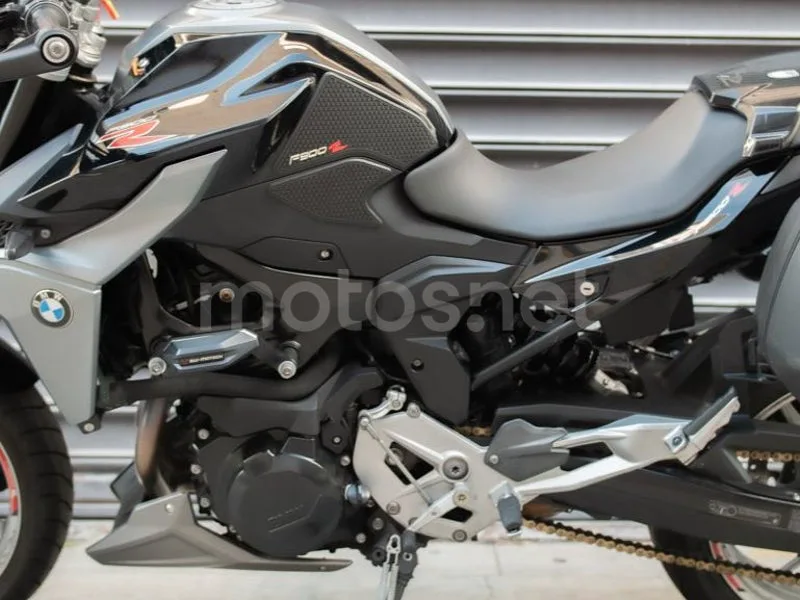 BMW F 900 R - Vista 18