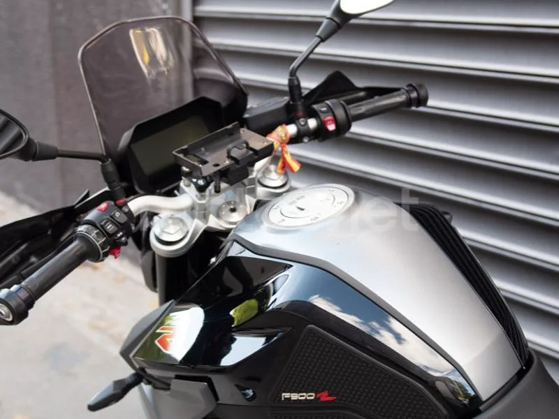BMW F 900 R - Vista 20
