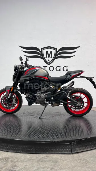 Ducati Monster - Vista 11