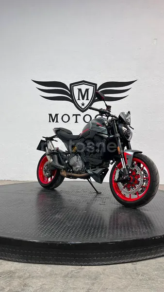 Ducati Monster - Vista 5