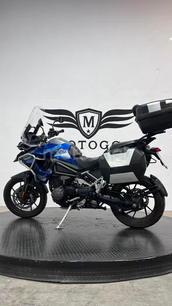 Triumph Tiger 1200 GT - Vista 4