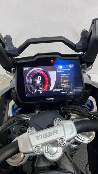 Triumph Tiger 1200 GT - Vista 9