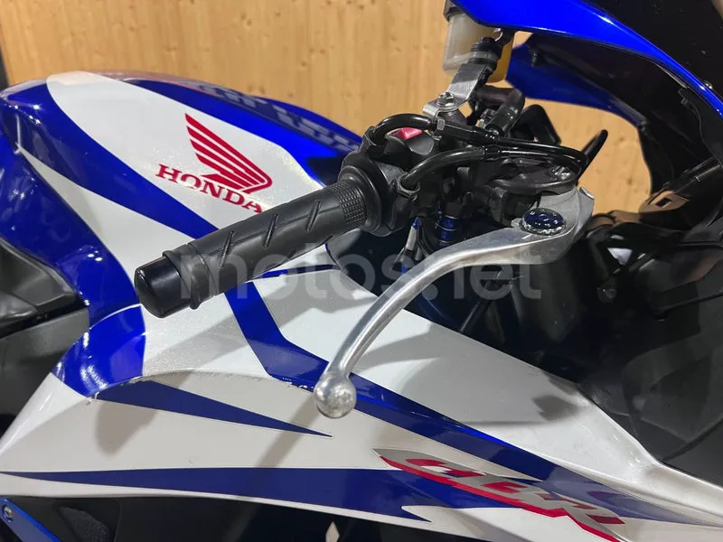 Honda CBR600RR - Vista 18