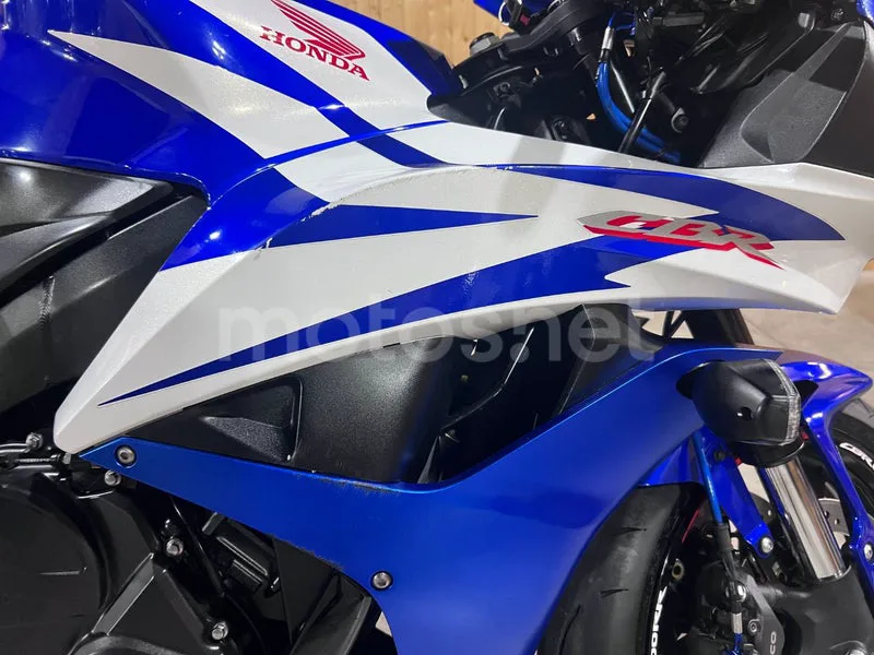 Honda CBR600RR - Vista 20