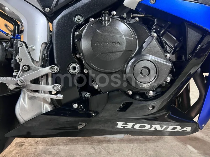 Honda CBR600RR - Vista 23