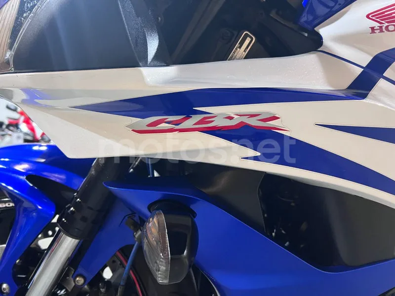Honda CBR600RR - Vista 45