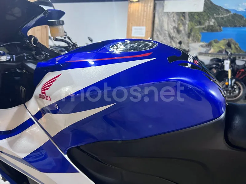 Honda CBR600RR - Vista 50