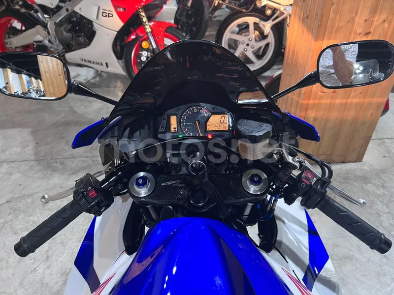 Honda CBR600RR - Vista 64