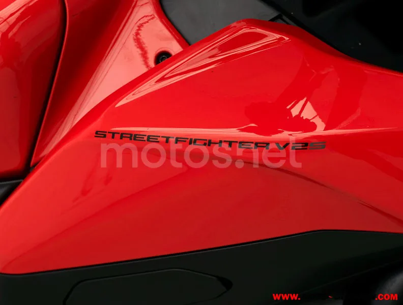 Ducati Streetfighter V2 - Vista 9