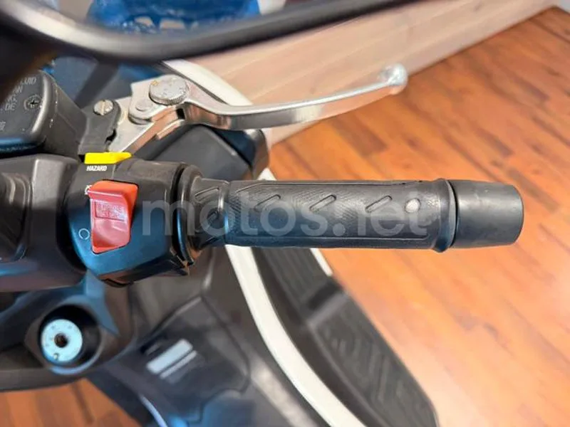 Kymco Grand Dink 300 - Vista 14