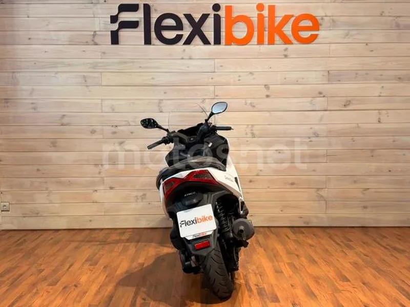 Kymco Grand Dink 300 - Vista 5