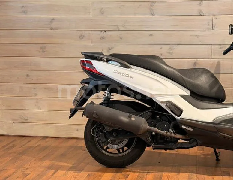 Kymco Grand Dink 300 - Vista 7