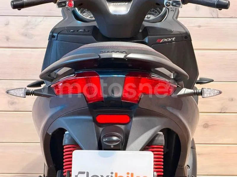 Piaggio MP3 - Vista 6