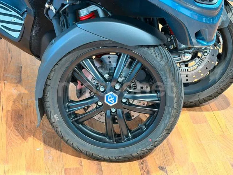 Piaggio MP3 - Vista 10