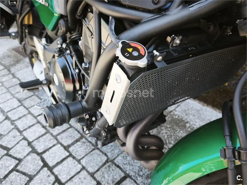Kawasaki Z650 - Vista 8