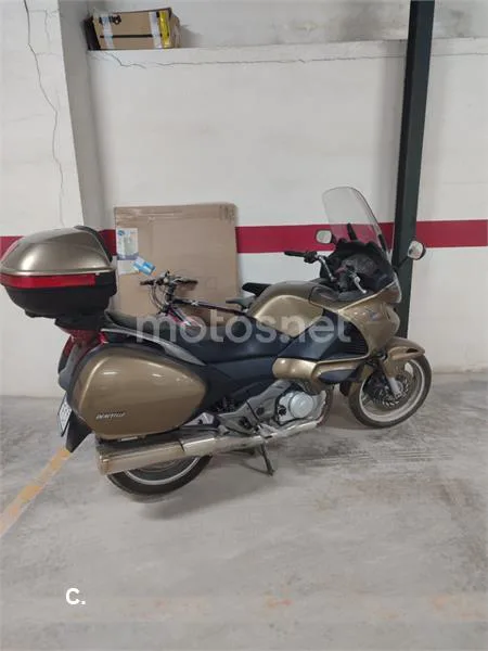 Honda NT700V Deauville - Vista 6