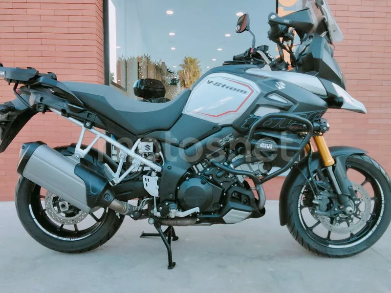 Suzuki V-Strom 1000 - Vista 16