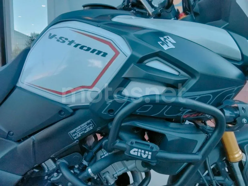 Suzuki V-Strom 1000 - Vista 22