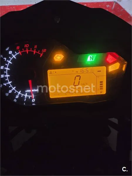 Benelli TRK 502 - Vista 3