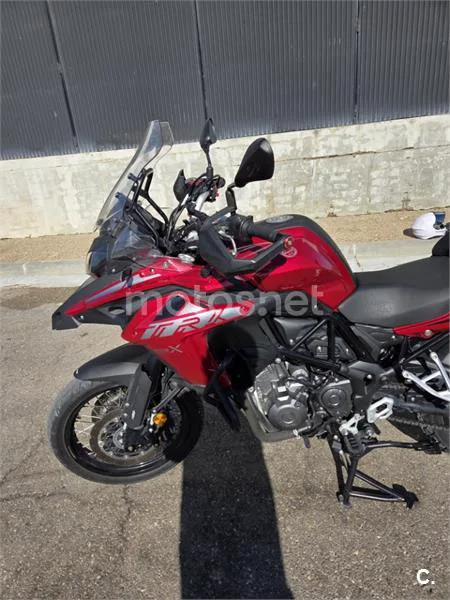 Benelli TRK 502 - Vista 8