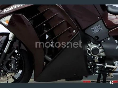 Kawasaki 1400GTR - Vista 4