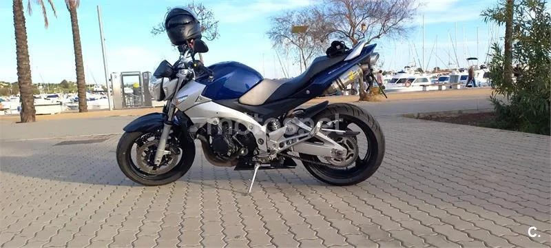 Suzuki GSR600 - Vista 4
