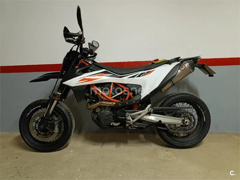 KTM 690 SMC R - Vista 6