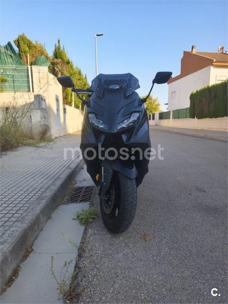 Yamaha TMAX 11.000 € 2024 Valencia - 2