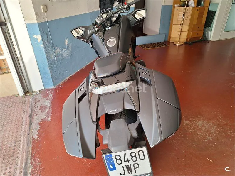 Honda NM4 Vultus 8000 € 2017 Madrid - 1