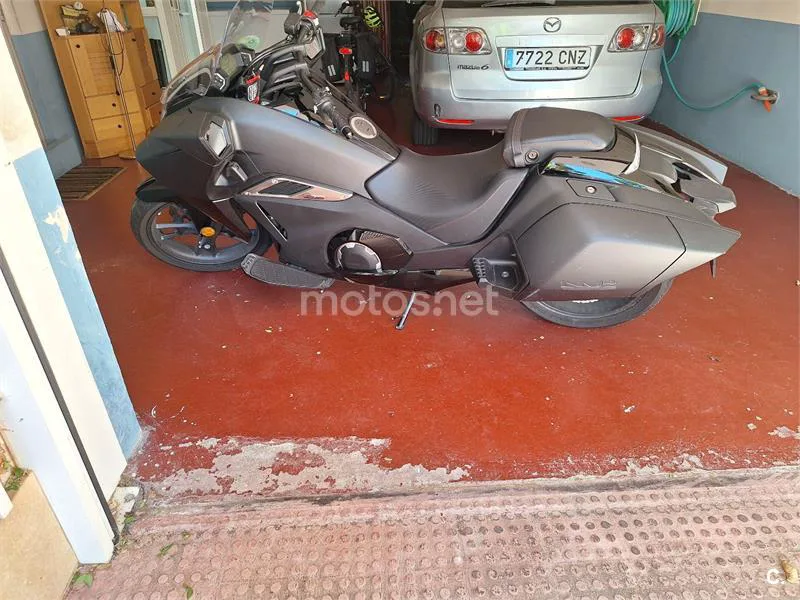 Honda NM4 Vultus 8000 € 2017 Madrid - 2