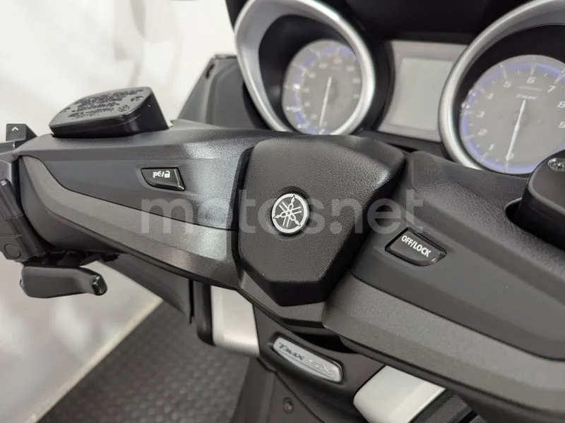 Yamaha TMAX 530 - Vista 11