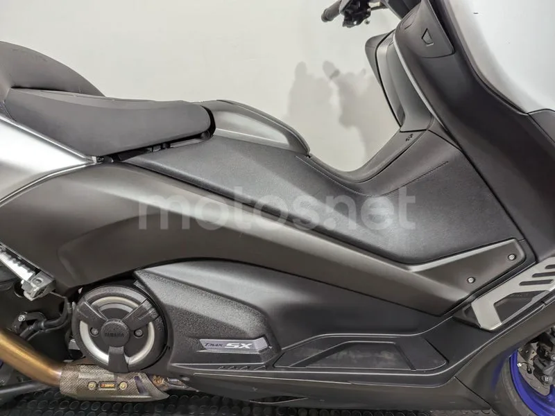 Yamaha TMAX 530 - Vista 7