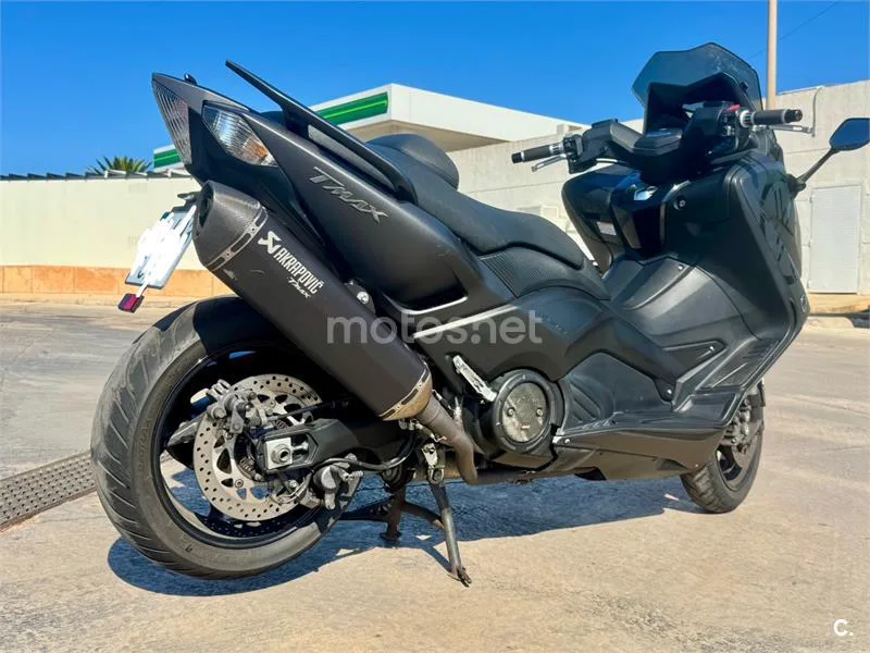 Yamaha TMAX - Vista 3