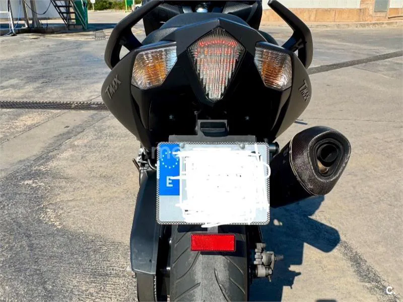 Yamaha TMAX - Vista 5