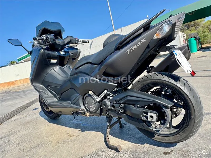 Yamaha TMAX - Vista 6