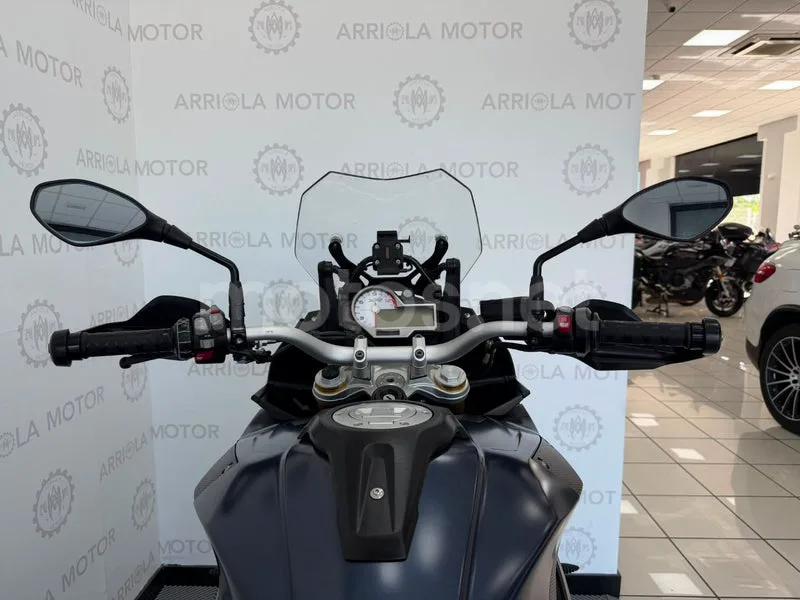 BMW S 1000 XR - Vista 10