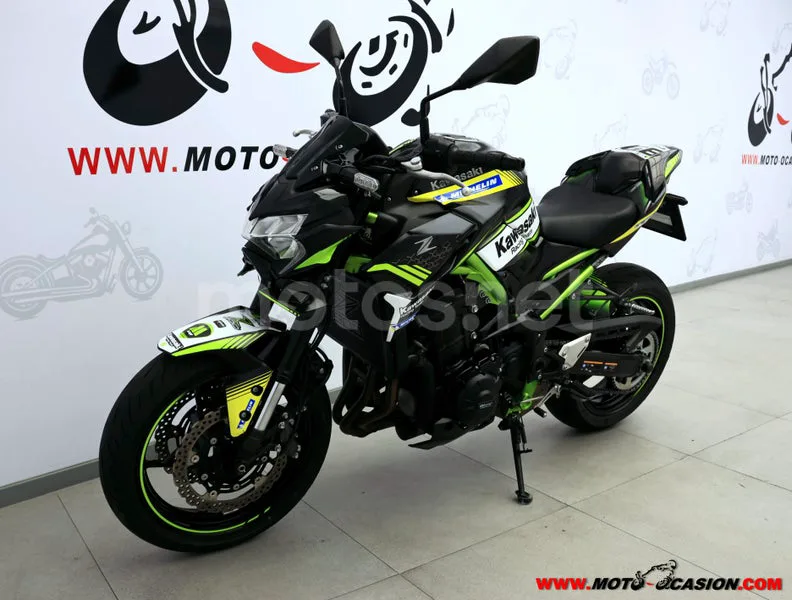 Kawasaki Z900 - Vista 8