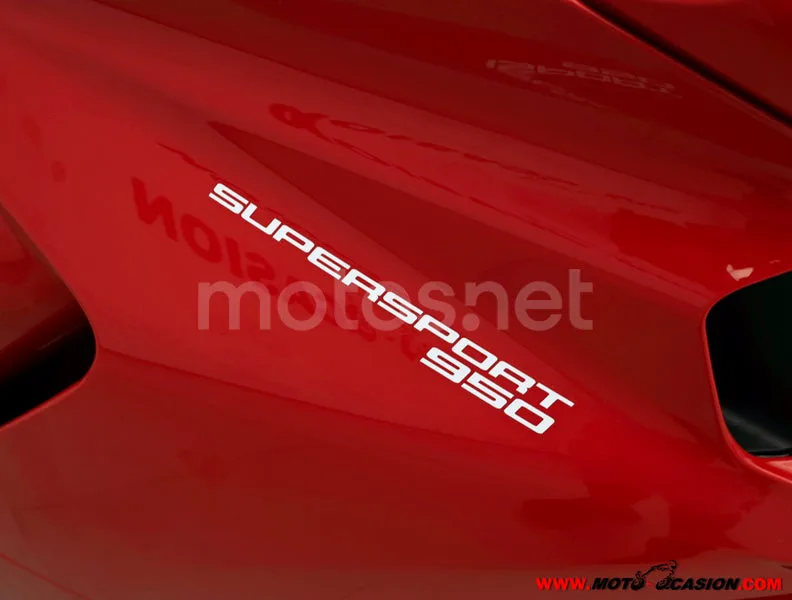 Ducati SuperSport - Vista 9